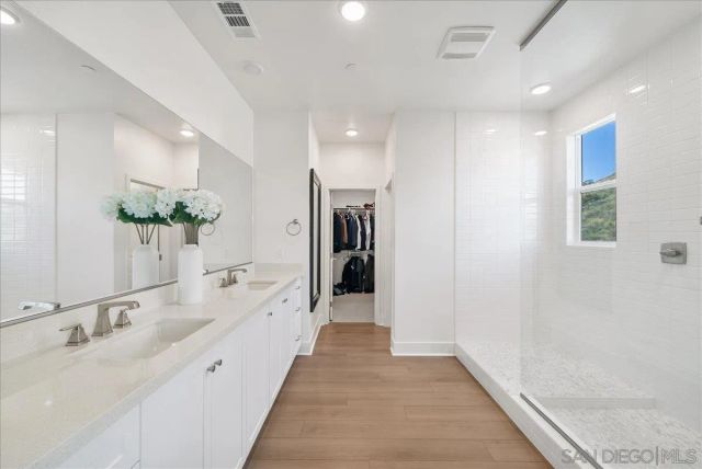 35562 Orchard Trl, Fallbrook, CA 92028