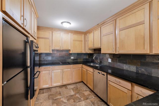 745 S Alton Way 2D, Denver, CO 80247