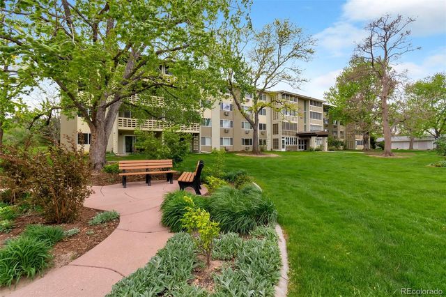 745 S Alton Way 2D, Denver, CO 80247
