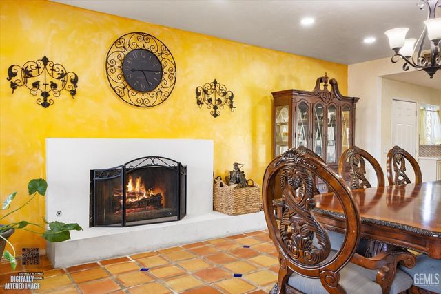 552 Pepper Drive, Bakersfield, CA 93307