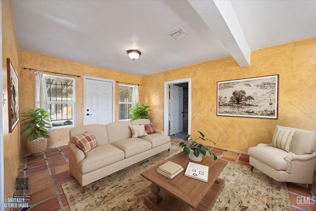 552 Pepper Drive, Bakersfield, CA 93307