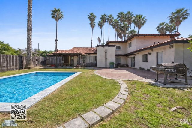 552 Pepper Drive, Bakersfield, CA 93307