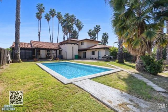 552 Pepper Drive, Bakersfield, CA 93307