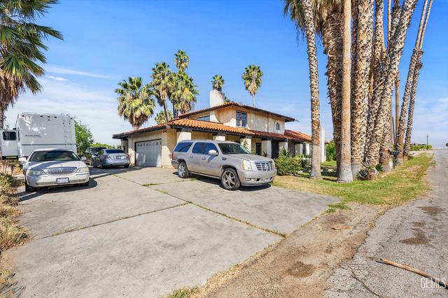 552 Pepper Drive, Bakersfield, CA 93307