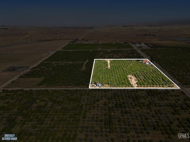 552 Pepper Drive, Bakersfield, CA 93307