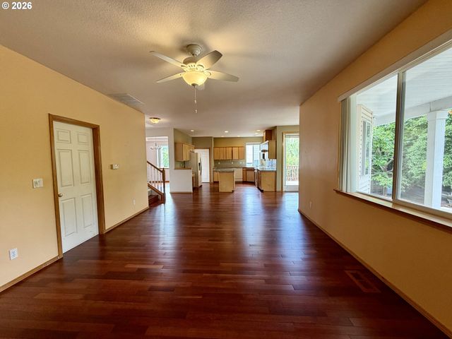 12289 Sw HOLLOW Ln, Portland, OR 97223