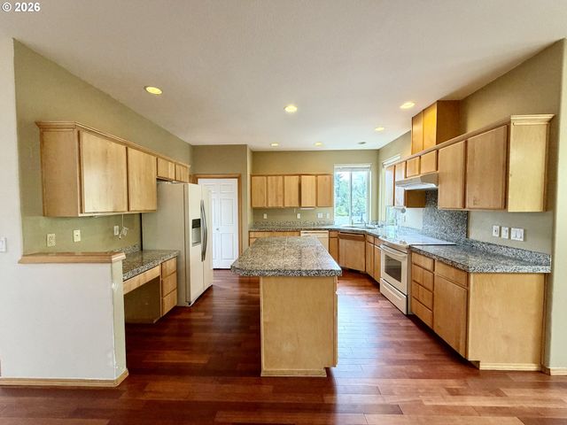 12289 Sw HOLLOW Ln, Portland, OR 97223