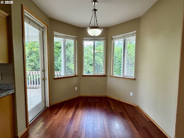 12289 Sw HOLLOW Ln, Portland, OR 97223