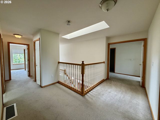12289 Sw HOLLOW Ln, Portland, OR 97223