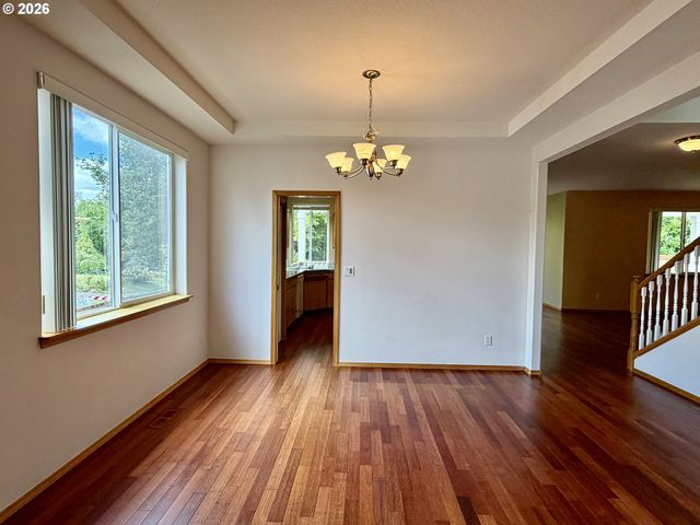 12289 Sw HOLLOW Ln, Portland, OR 97223