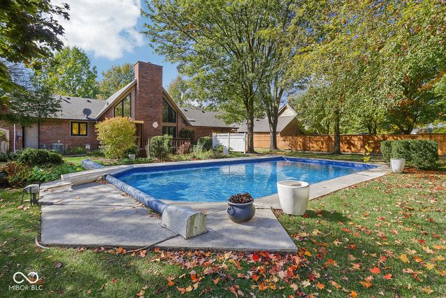 7204 W Christian Drive, New Palestine, IN 46163