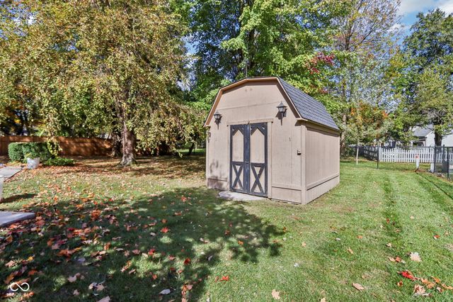 7204 W Christian Drive, New Palestine, IN 46163