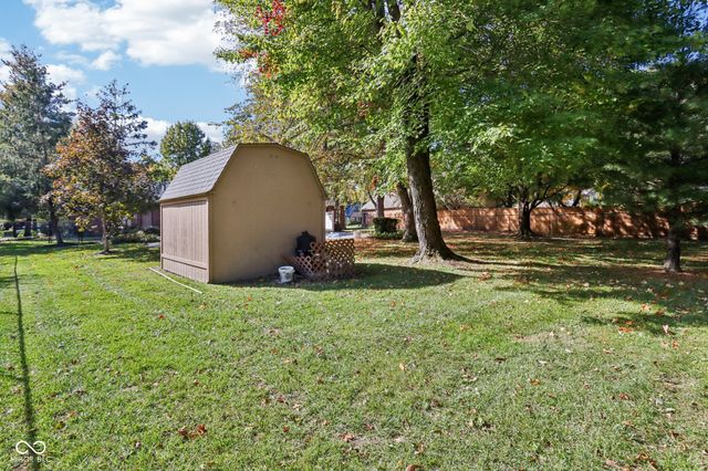 7204 W Christian Drive, New Palestine, IN 46163