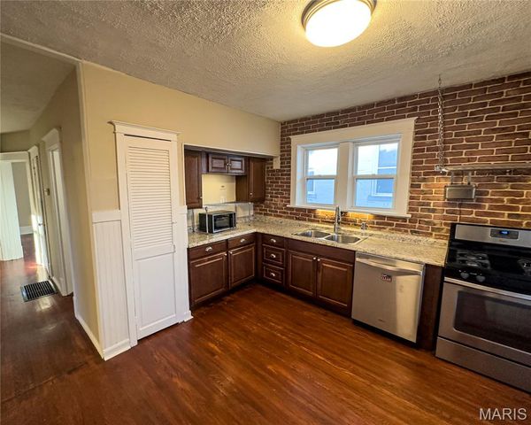 2262 Blendon Place, St Louis, MO 63143