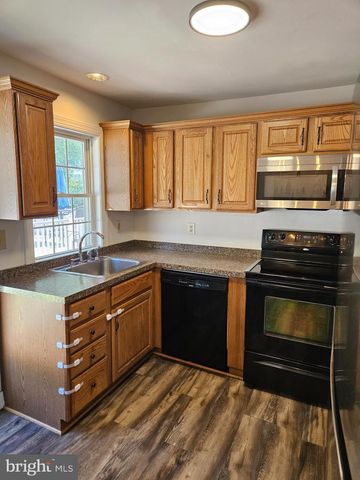 1420 E HARMONY ST, Coatesville, PA 19320