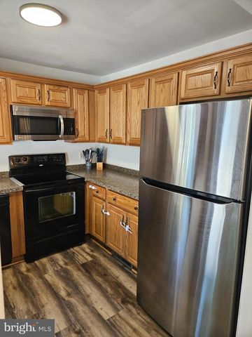 1420 E HARMONY ST, Coatesville, PA 19320