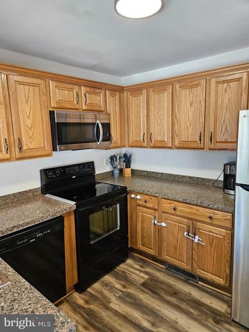 1420 E HARMONY ST, Coatesville, PA 19320