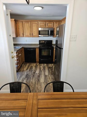 1420 E HARMONY ST, Coatesville, PA 19320