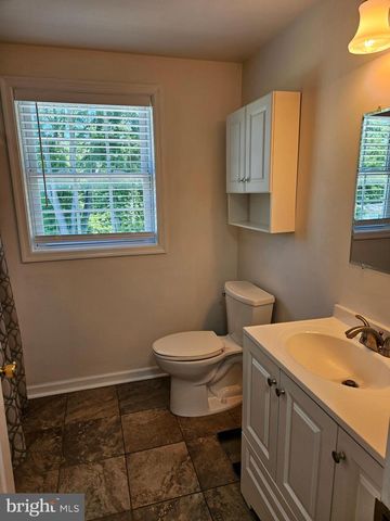 1420 E HARMONY ST, Coatesville, PA 19320