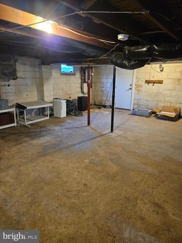 1420 E HARMONY ST, Coatesville, PA 19320