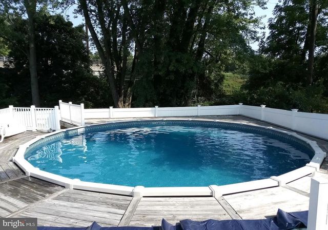 1420 E HARMONY ST, Coatesville, PA 19320