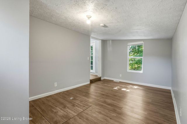 1814 Standard Ave, Louisville, KY 40210