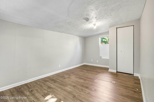 1814 Standard Ave, Louisville, KY 40210