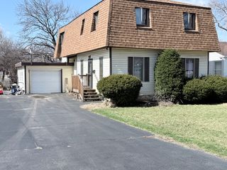 1151 Gates Street, Aurora, IL 60505