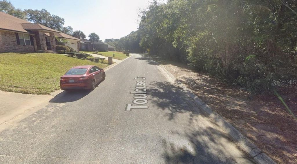 Image 3 of property listing at 6049 TOULOUSE DRIVE, Pensacola, FL 32505