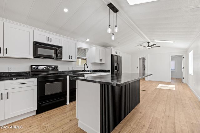 245 S 56TH Street 161, Mesa, AZ 85206