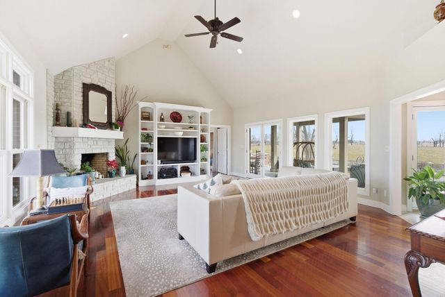 2549 Bethlehem Road, Paris, KY 40361