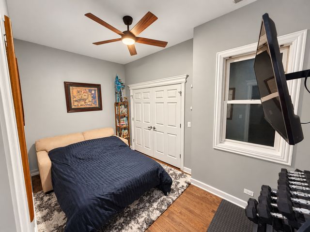2052 W BELMONT Avenue 3, Chicago, IL 60618