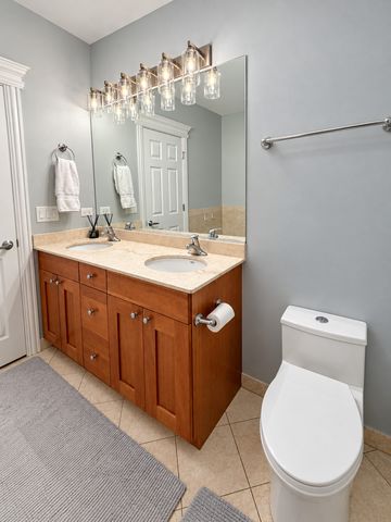 2052 W BELMONT Avenue 3, Chicago, IL 60618