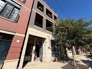 2052 W BELMONT Avenue 3, Chicago, IL 60618