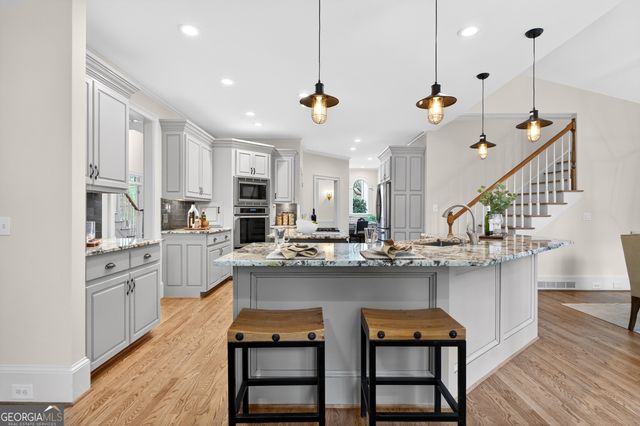 10640 N Edgewater Place, Johns Creek, GA 30097