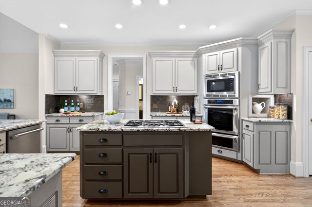 10640 N Edgewater Place, Johns Creek, GA 30097