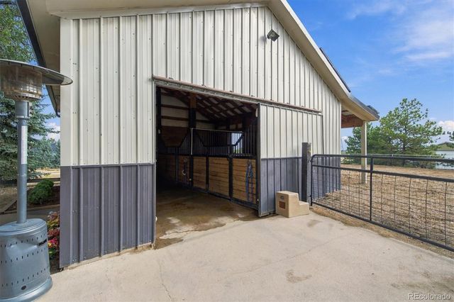 17425 W 57th Avenue, Golden, CO 80403