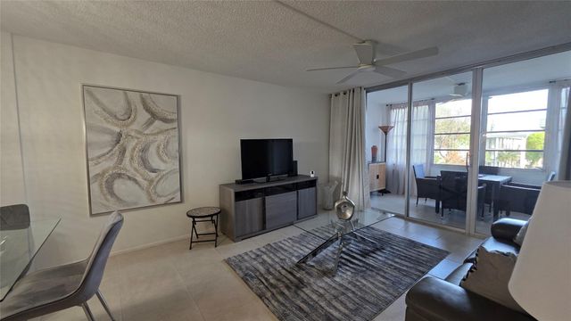 4851 NW 26TH Court 437, Lauderdale Lakes, FL 33313