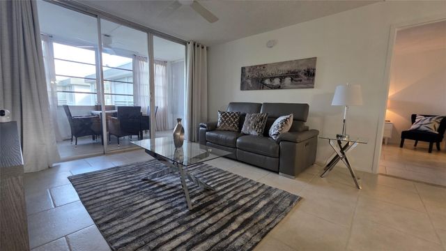 4851 NW 26TH Court 437, Lauderdale Lakes, FL 33313