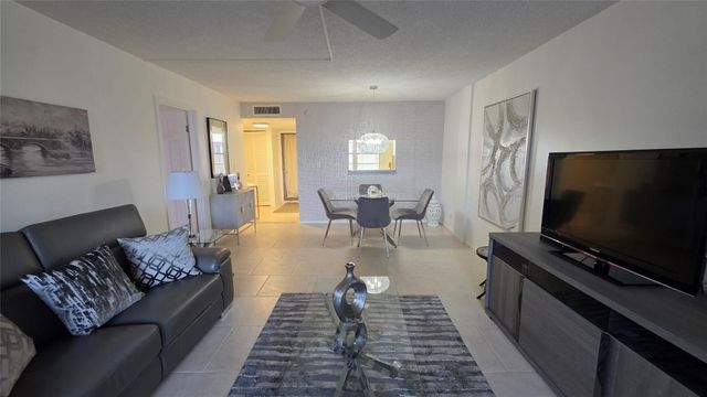 4851 NW 26TH Court 437, Lauderdale Lakes, FL 33313