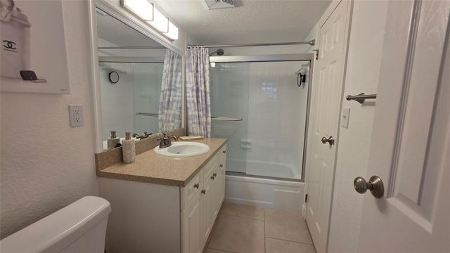 4851 NW 26TH Court 437, Lauderdale Lakes, FL 33313