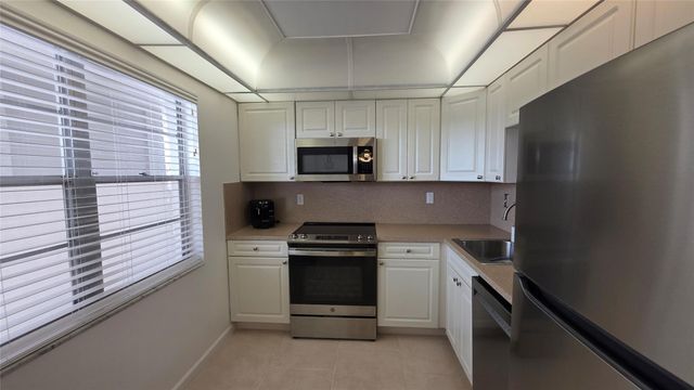 4851 NW 26TH Court 437, Lauderdale Lakes, FL 33313