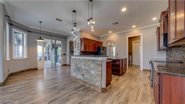 3802 SW 3rd ST, Cape Coral, FL 33991