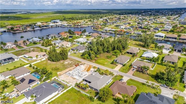 3802 SW 3rd ST, Cape Coral, FL 33991