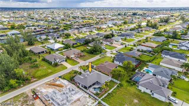 3802 SW 3rd ST, Cape Coral, FL 33991
