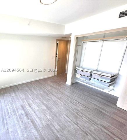 1000 Brickell Plaza 2304, Miami, FL 33131