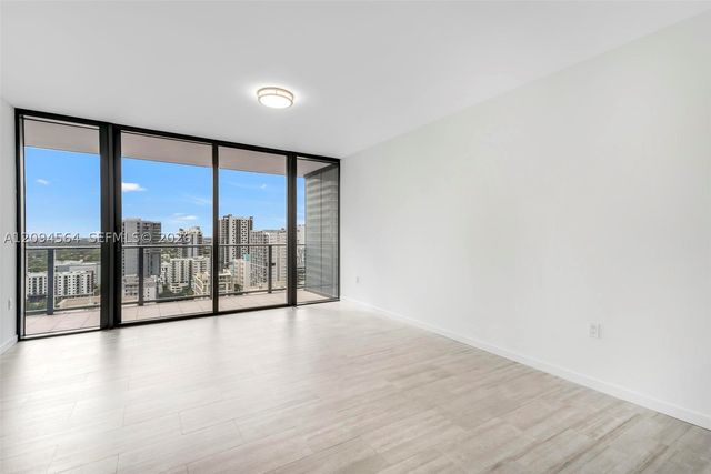 1000 Brickell Plaza 2304, Miami, FL 33131