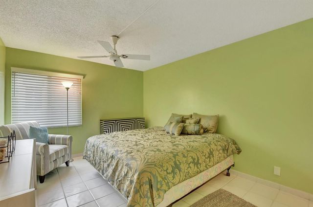 204 Burgundy E 204, Delray Beach, FL 33484