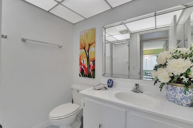 204 Burgundy E 204, Delray Beach, FL 33484
