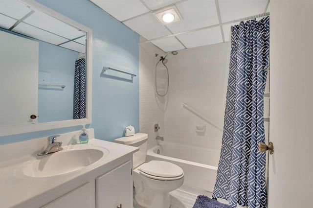 204 Burgundy E 204, Delray Beach, FL 33484
